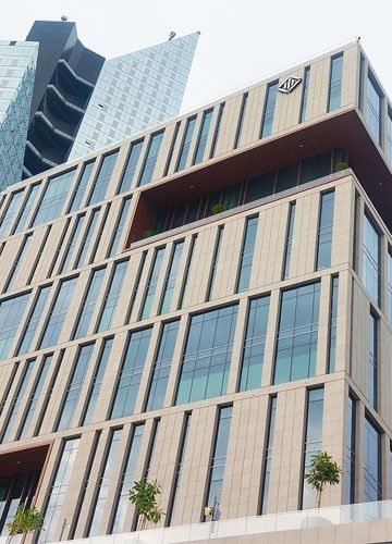 DIFC Office Building and Link Bridge